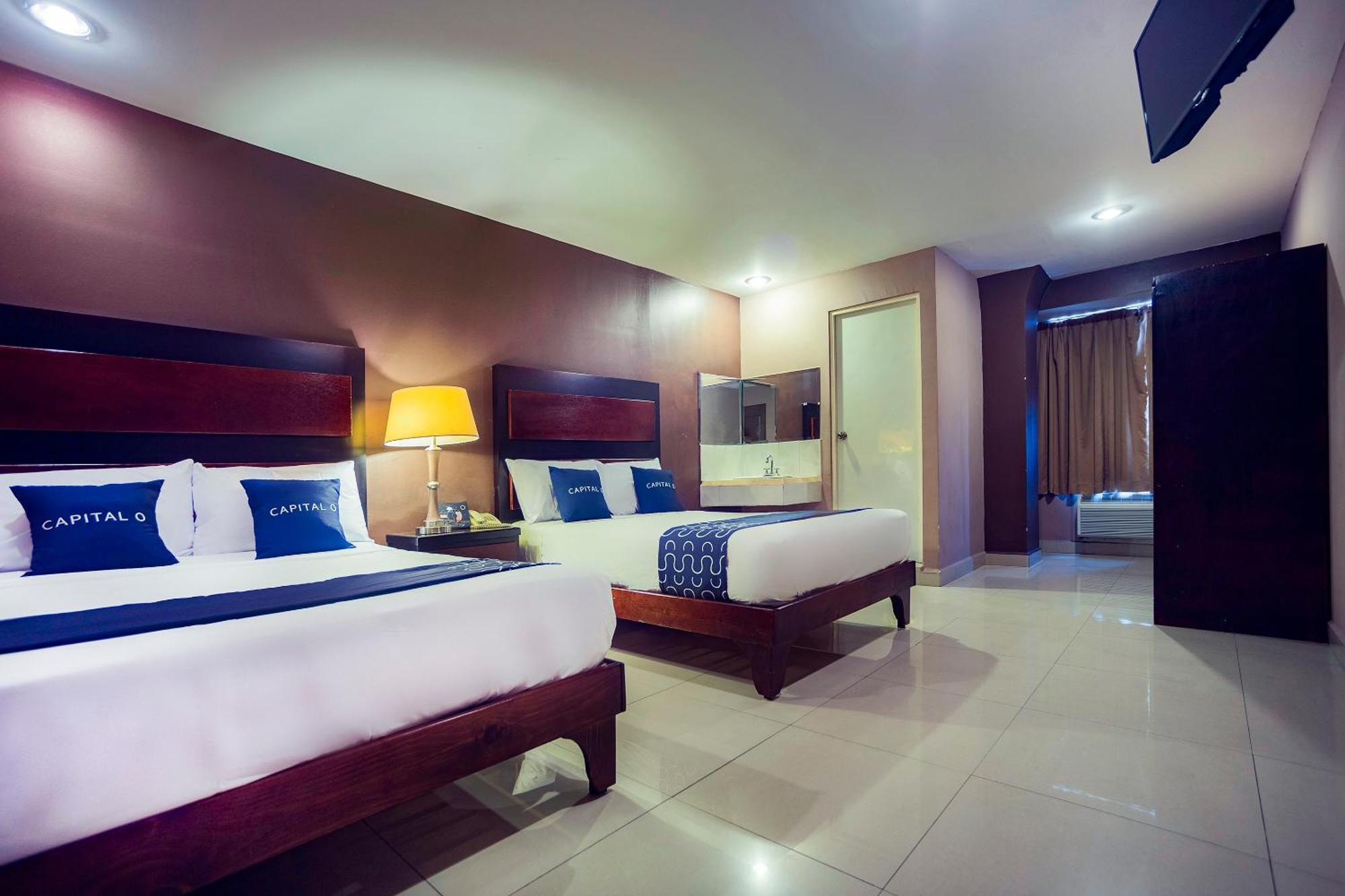 Capital O Hotel Diro, Monterrey Zewnętrze zdjęcie