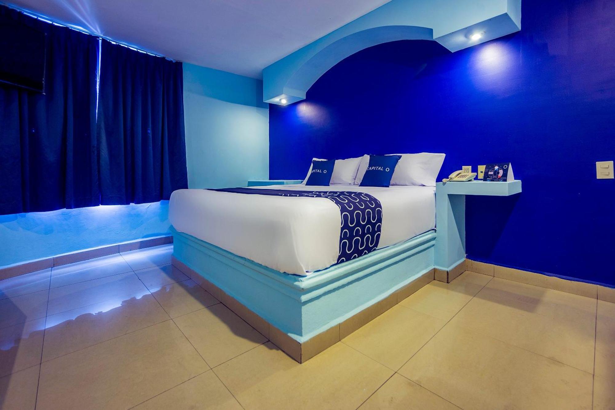 Capital O Hotel Diro, Monterrey Zewnętrze zdjęcie